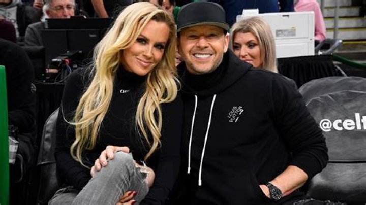 Heartbreaking News: Donnie Wahlberg Files For Divorce!